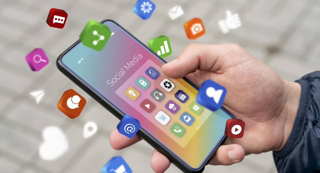 Social Media Marketing (SMM)